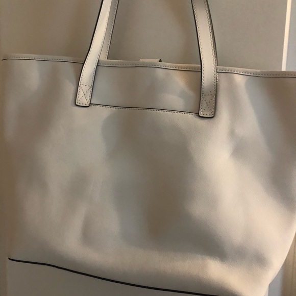 Michae Kors white purse - Picture 4 of 6